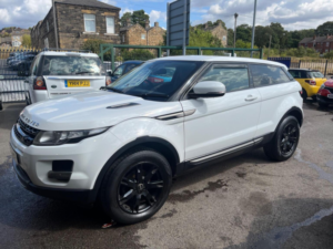 2012 Land Rover Range Rover Evoque 2.2 Sd4 Pure Auto 4WD Euro 5 3dr in White — image 3
