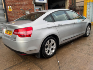2010 Citroen C5 2.0 Hdi Exclusive Auto Euro 5 4dr in Silver — image 2