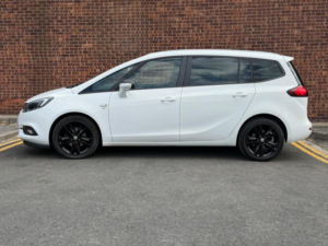 2018 Vauxhall Zafira Tourer 1.4i Turbo Sri Nav Euro 6 5dr in White — image 5