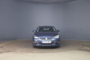 2015 Vauxhall Astra 1.4i Excite Euro 6 5dr in Blue — image 4