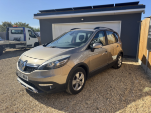 2013 Renault Scenic Xmod 1.5 Dci Energy Dynamique Tomtom in Beige — image 3