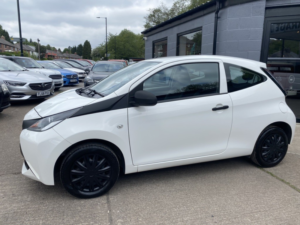 2017 Toyota Aygo 1.0 Vvt-I X in White — image 3