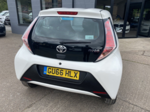 2017 Toyota Aygo 1.0 Vvt-I X in White — image 4