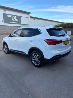 2022 MG MG Hs 1.5 T-Gdi Exclusive SUV 5dr Petrol Manual Euro 6 (s/s) (162 Ps) in White — image 3