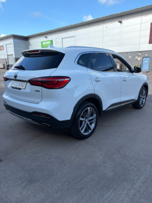 2022 MG MG Hs 1.5 T-Gdi Exclusive SUV 5dr Petrol Manual Euro 6 (s/s) (162 Ps) in White — image 5