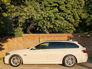 2013 BMW 5 Series 2.0 520d M Sport Touring Steptronic Euro 5 (s/s) 5dr in White — image 4