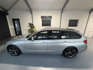 2012 BMW 3 Series 2.0 320d Sport Touring in Silver — image 3