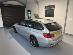 2012 BMW 3 Series 2.0 320d Sport Touring in Silver — image 4