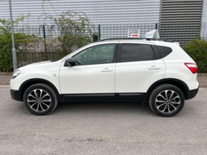 2013 Nissan Qashqai 1.5 Dci 360 2WD Euro 5 5dr in White — image 6