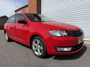 2014 Skoda Rapid Spaceback 1.4 Tsi Elegance in Red — image 2