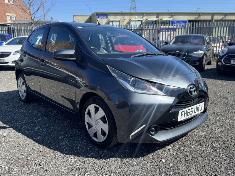 2015 Toyota Aygo 1.0 Vvt-I X-Play in Grey — image 1
