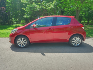 2013 Toyota Yaris 1.3 Dual Vvt-I Tr in Red — image 3