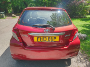 2013 Toyota Yaris 1.3 Dual Vvt-I Tr in Red — image 5