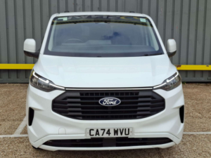 2025 Ford Transit Custom 2.0 320 Ecoblue Limited Kombi Double Cab 5dr Diesel Manual L2 H1 Euro 6 (s/s) (136 Ps) in White — image 4