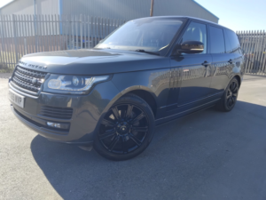 2015 Land Rover Range Rover 4.4 Sd V8 Vogue Se in Grey — image 2