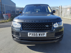 2015 Land Rover Range Rover 4.4 Sd V8 Vogue Se in Grey — image 3