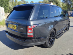 2015 Land Rover Range Rover 4.4 Sd V8 Vogue Se in Grey — image 6