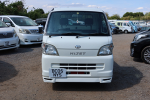 2005 Daihatsu Hijet in White — image 2
