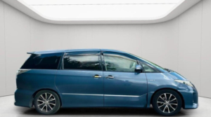 2013 Toyota Estima in Blue — image 4