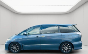 2013 Toyota Estima in Blue — image 5