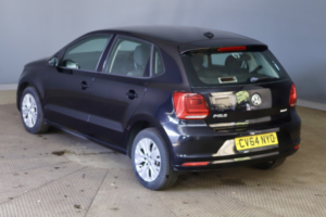 2014 Volkswagen Polo 1.0 Bluemotion Tech Se in Black — image 6
