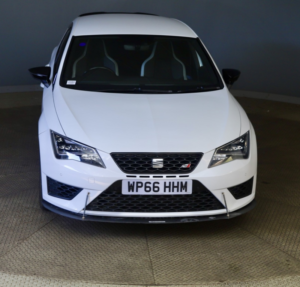 2017 SEAT Leon 2.0 Tsi Cupra 290 Black in White — image 2