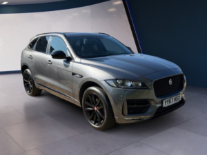 2017 Jaguar F-Pace 2.0 D180 R-Sport in Grey — image 3