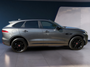 2017 Jaguar F-Pace 2.0 D180 R-Sport in Grey — image 4