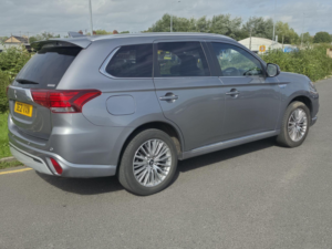 2021 Mitsubishi Outlander 2.4h Twinmotor 13.8kwh Dynamic Safety CVT 4WD Euro 6 (s/s) 5dr in Grey — image 2