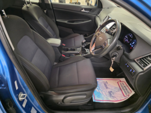 2016 Hyundai Tucson 1.7 Crdi Blue Drive Se Nav SUV 5dr Diesel Manual Euro 6 (s/s) (116 Ps) in Blue — image 5