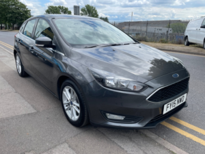 2015 Ford Focus 1.5 Tdci Zetec Hatchback 5dr Diesel Manual Euro 6 (s/s) (120 Ps) in Grey — image 3
