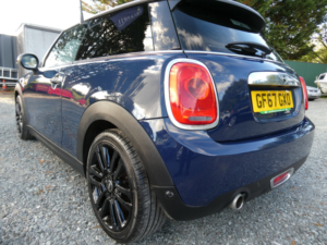 2017 MINI Hatch 1.5 Cooper Seven Hatchback 3dr Petrol Manual Euro 6 (s/s) (136 Ps) in Blue — image 5