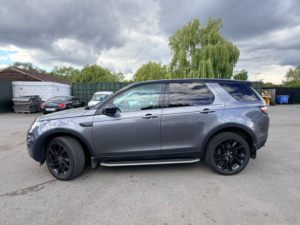 2016 Land Rover Discovery Sport 2.0 Td4 Hse Black in Grey — image 4