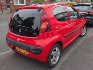 2012 Peugeot 107 1.0 12v Allure Euro 5 5dr in Red — image 5