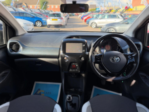 2018 Toyota Aygo 1.0 Vvt-I X-Press X-Shift Euro 6 5dr in Grey — image 3