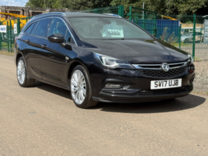 2017 Vauxhall Astra 1.6 Cdti Blueinjection Sri Nav Sports Tourer 5dr Diesel Manual Euro 6 (s/s) (136 Ps) in Black — image 3