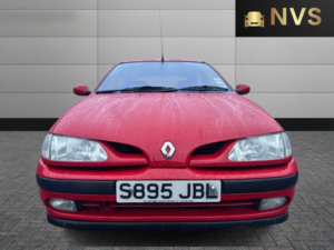 1998 Renault Megane 1.6 Rxe in Red — image 2