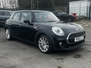 2016 MINI Hatch 1.5 5-Door Hatch Cooper D in Black — image 2