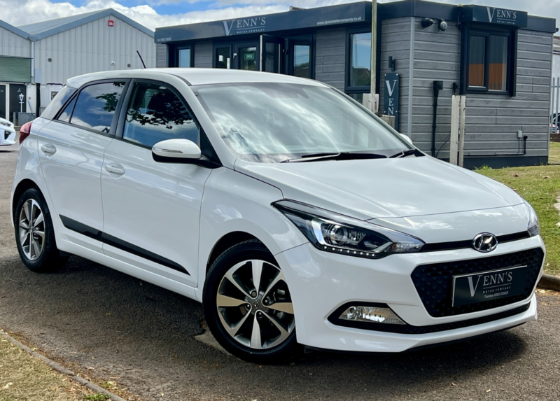 2016 Hyundai I20 I20 1.4 Premium Automatic in White — image 1