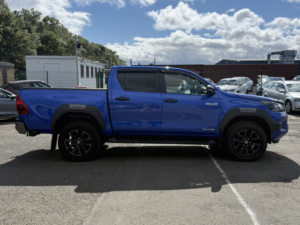 2023 Toyota Hilux 2.8 D-4d Invincible X in Blue — image 5