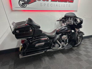 2010 Harley-Davidson Touring 1690 Flhtcu Electra Glide Ultra Classic in Other — image 6