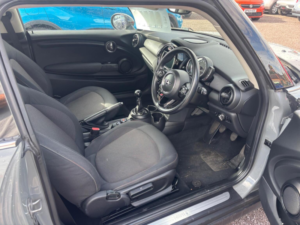 2018 MINI Hatch 1.5 Cooper Euro 6 (s/s) 3dr in Grey — image 3