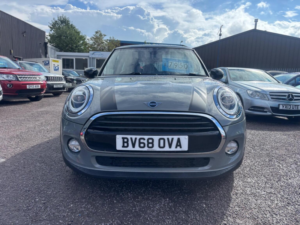 2018 MINI Hatch 1.5 Cooper Euro 6 (s/s) 3dr in Grey — image 4