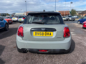 2018 MINI Hatch 1.5 Cooper Euro 6 (s/s) 3dr in Grey — image 6