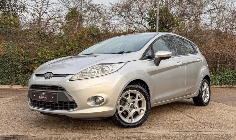 2012 Ford Fiesta 1.4 Zetec 5dr in Silver — image 1
