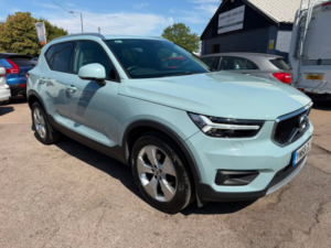 2018 Volvo Xc40 2.0 D3 Momentum Pro SUV 5dr Diesel Manual Euro 6 (s/s) (150 Ps) in Blue — image 2