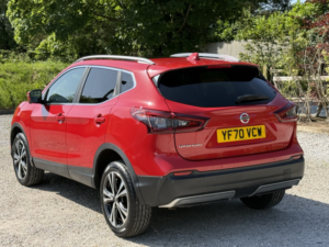 2020 Nissan Qashqai 1.3 Dig-T N-Connecta in Red — image 4