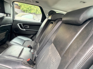 2016 Land Rover Discovery Sport Td4 Se Tech in Grey — image 4