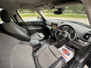 2017 MINI Countryman 2.0 Cooper S 5dr Auto [chili Pack], Petrol, Grey + 4WD Auto in Grey — image 4