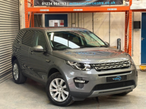 2016 Land Rover Discovery Sport 2.0 Td4 Se Tech Auto 4WD Euro 6 (s/s) 5dr in Grey — image 2